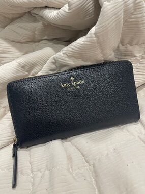kate spade Black Pebbled Leather Zip Wallet with Gold Logo